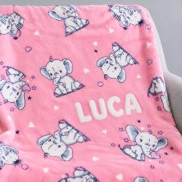 Névre szóló pink babatakaró – elefántos babapléd